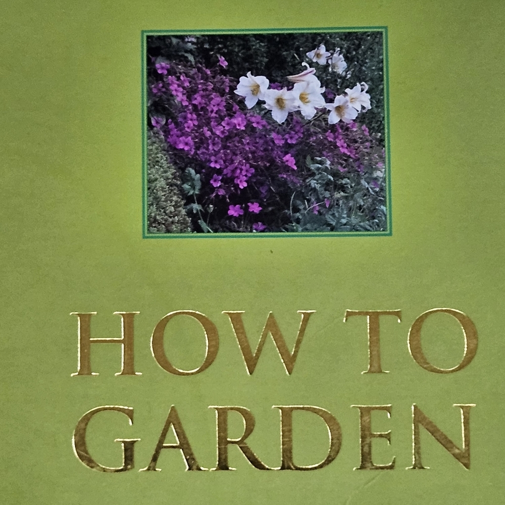 HOW TO GARDEN - BY BJONATHAN EDWARD - 2003 FIRST PRINTING - TRADE PAPERBACK